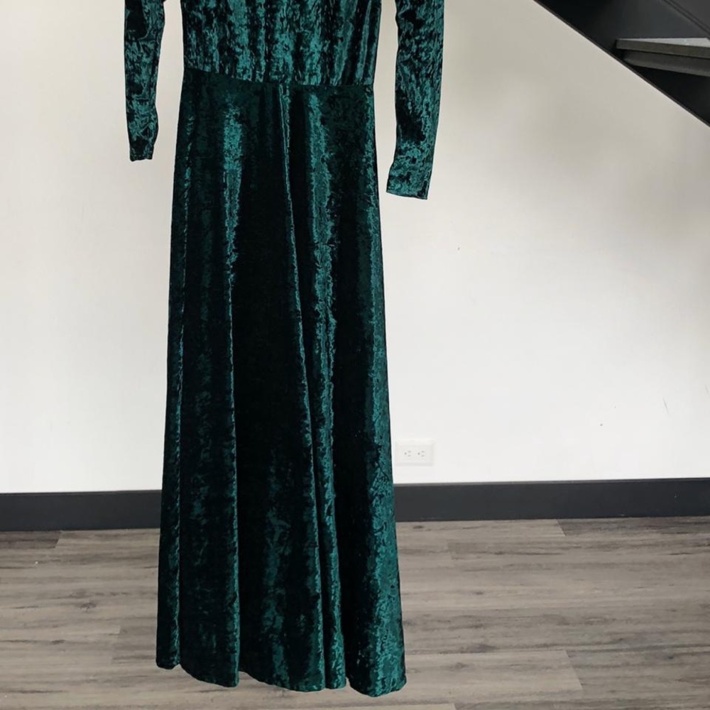 Dress - Picture 4 of 5